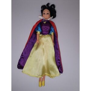 Vintage Snow White‎ Doll